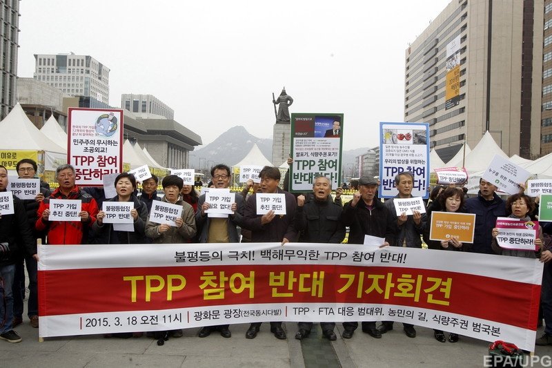 Протесты против ТТП шли во всех демократических странах, собиравшихся подписать соглашение. На фото: Южная Корея
