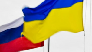 Прапори Росії і України