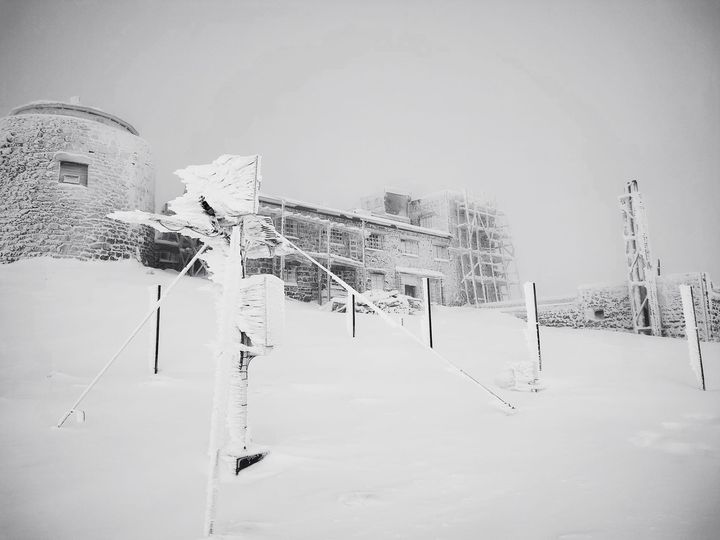 На горі Піп Іван температура повітря опустилася до -11°С (ФОТОФАКТ)