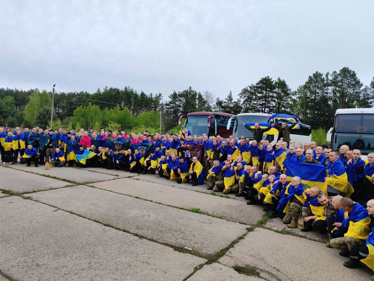 З російського полону повернули 205 українських військових (ФОТО)