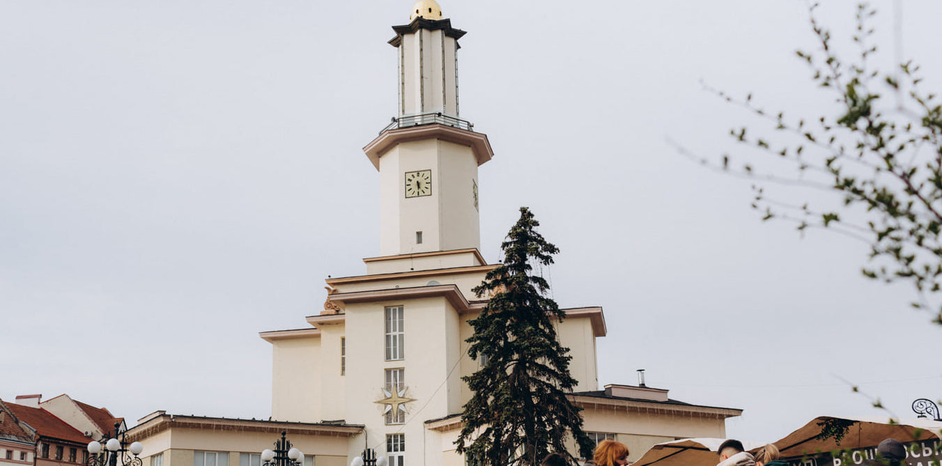 Бійці 50 полку Нацгвардії з Івано-Франківська привітали мешканців з Днем міста (ВІДЕО)