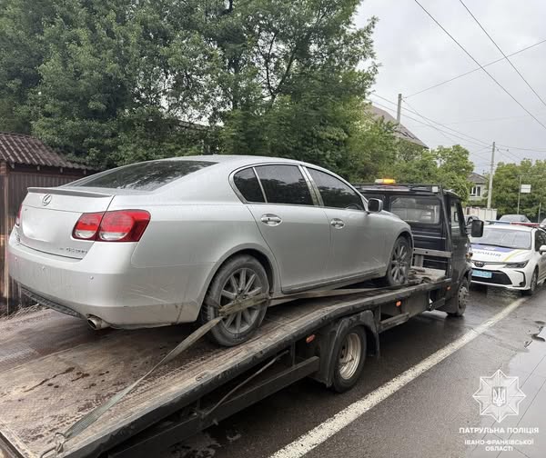 В Івано-Франківську виявили водія з ознаками сп’яніння та без посвідчення (ФОТОФАКТ)