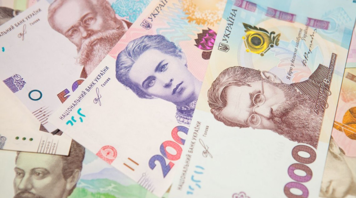 Підтримка молодих вчених: 25 івано-франківських науковців отримуватимуть по 20 тисяч гривень щомісяця