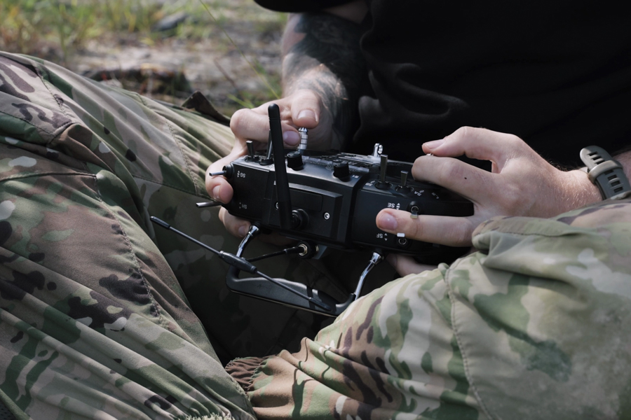 Як гвардійців навчають керувати FPV-дронами: від симулятора до ударів по техніці (ФОТО/ВІДЕО)