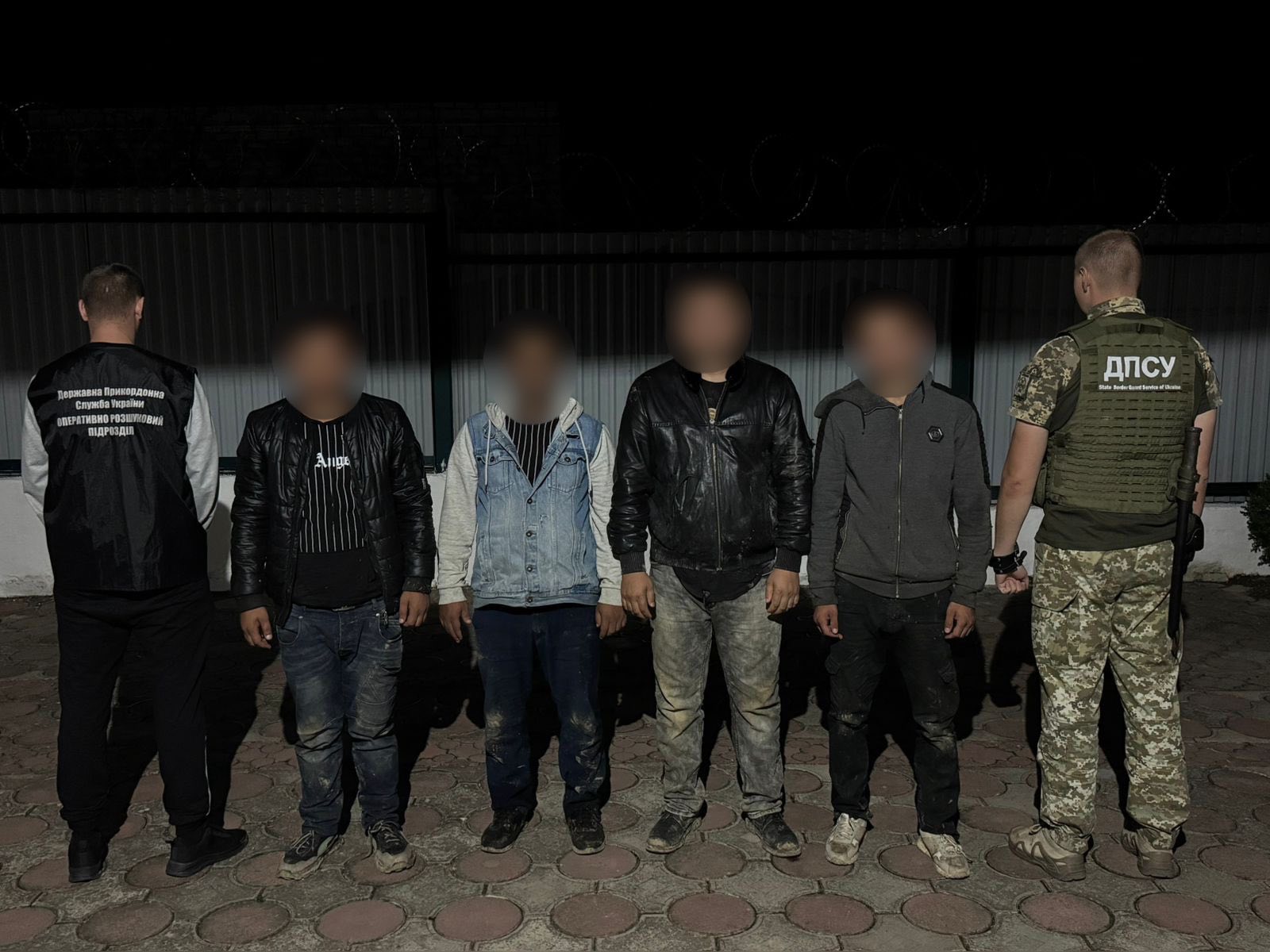 Намагалися перетнути кордон: на Закарпатті затримали десятьох порушників (ФОТО)