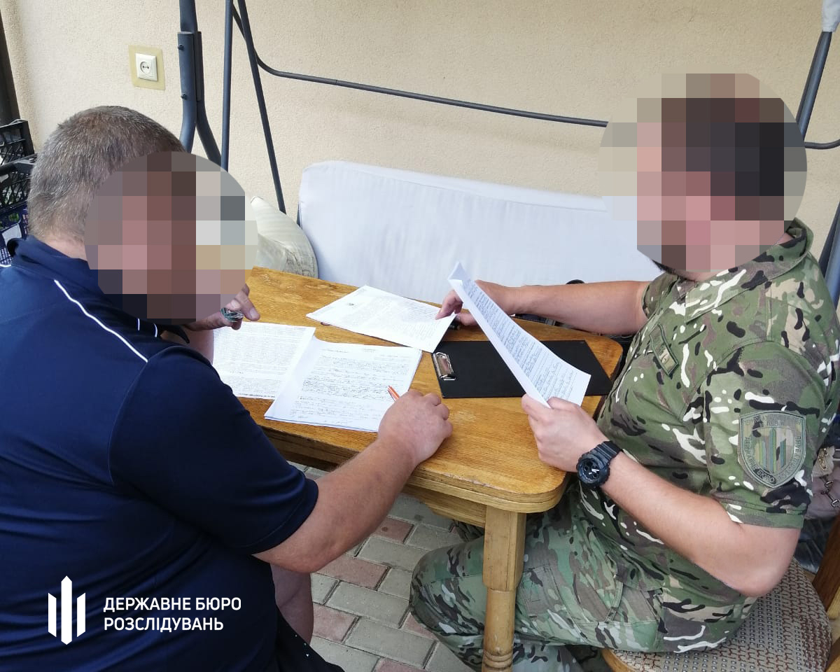 Загрожує позбавлення волі: на Івано-Франківщині викрили посадовця, який зловживав службовим становищем