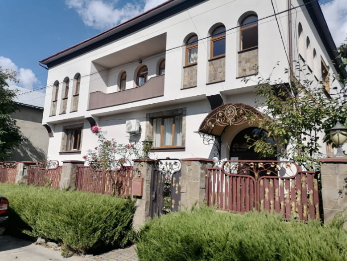 Виявили порушення: на Івано-Франківщині перевірили пансіонат для літніх людей (ФОТО)