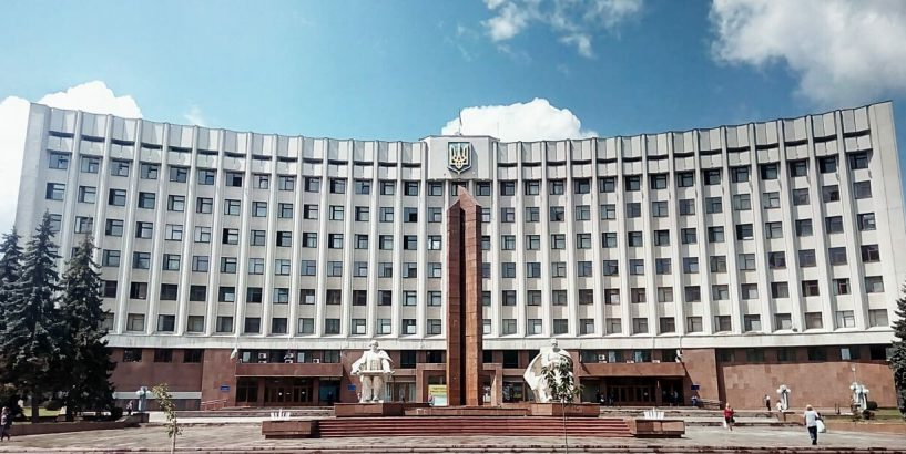 Двоє депутатів Івано-Франківської обласної ради склали мандати