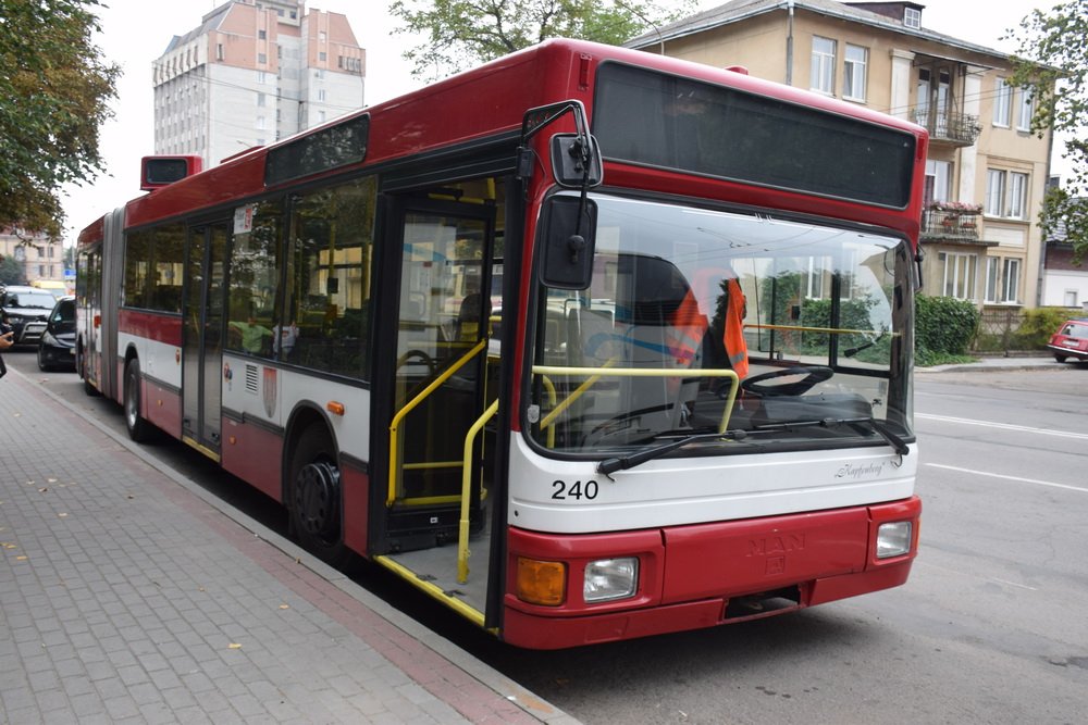Відомо, скільки пасажирів без квитків оштрафували контролери франківського «Електроавтотрансу»