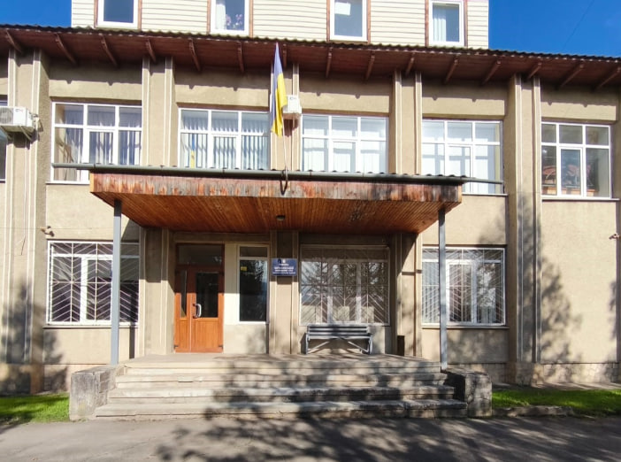 Порушення фіксують не вперше: на Прикарпатті перевірили приміщення одного з райсудів (ФОТО)