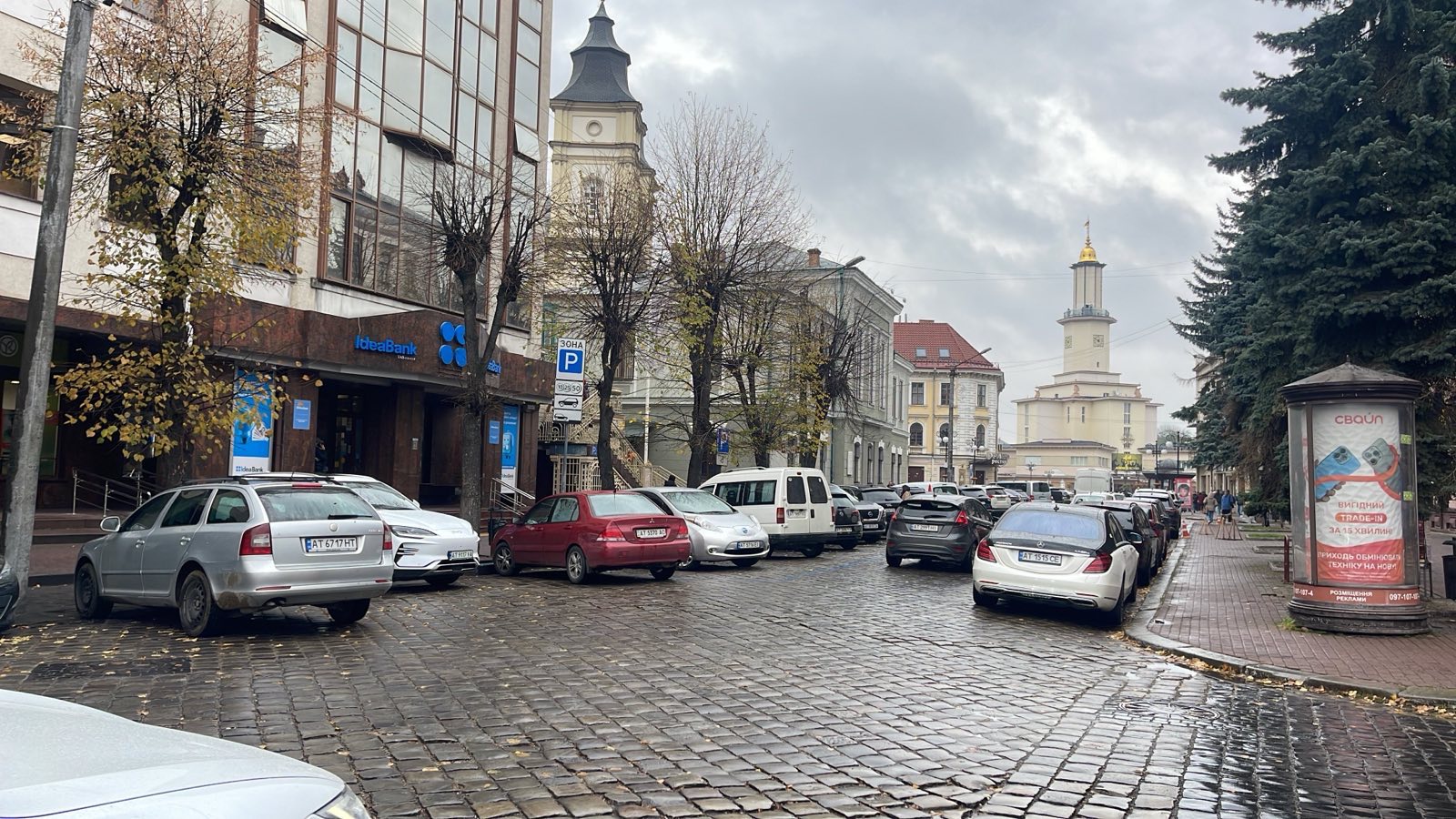 В центрі Івано-Франківська облаштують 12 додаткових паркомісць для людей з інвалідністю