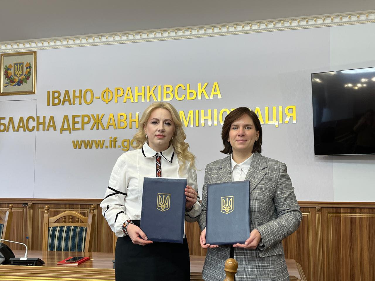 На Івано-Франківщині підписали Меморандум про співпрацю з Представництвом Президента в Криму