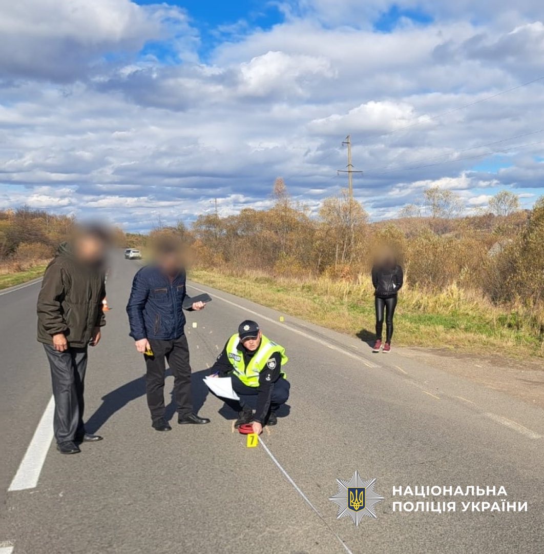 На Прикарпатті водій на смерть збив пішохода й втік: тіло виявили в кюветі (ФОТО)