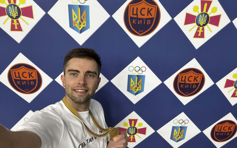 Керівник спорткомплексу ІФНТУНГ став призером національного чемпіонату з плавання