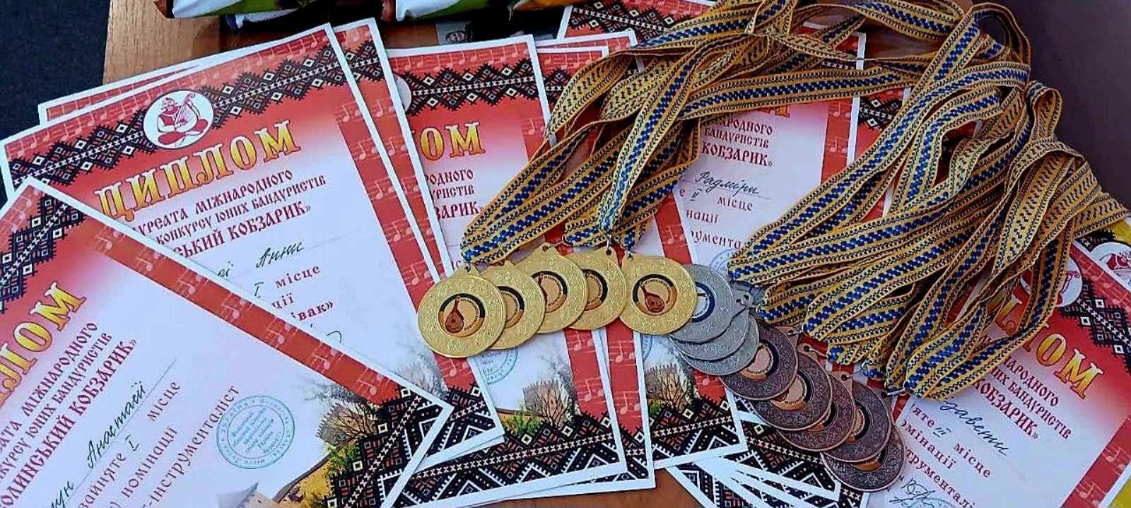 Юні бандуристи з Калуша здобули призові місця на «Волинському кобзарику»