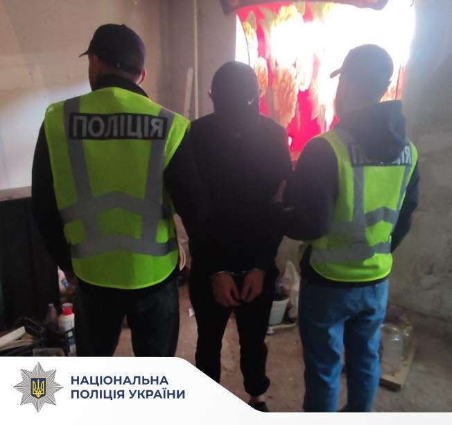 Організували наркобізнес та вимагали гроші: на Прикарпатті викрили злочинне угруповання (ФОТО)