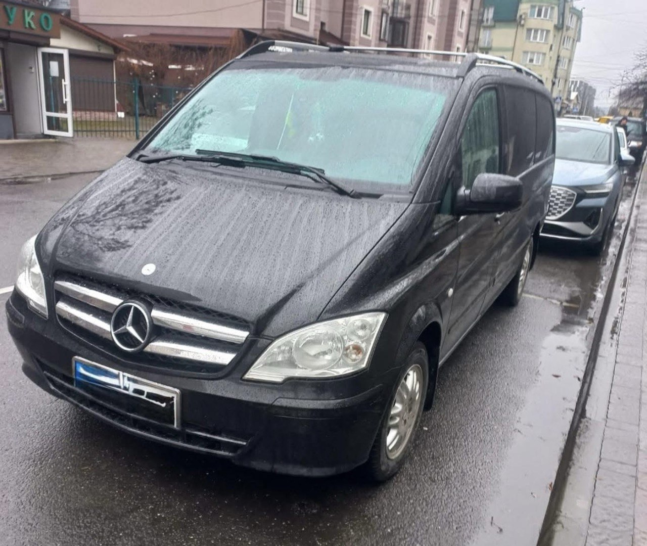 В Івано-Франківську водій забув, де припаркував авто та заявив про викрадення: на керманича склали протокол (ФОТОФАКТ)