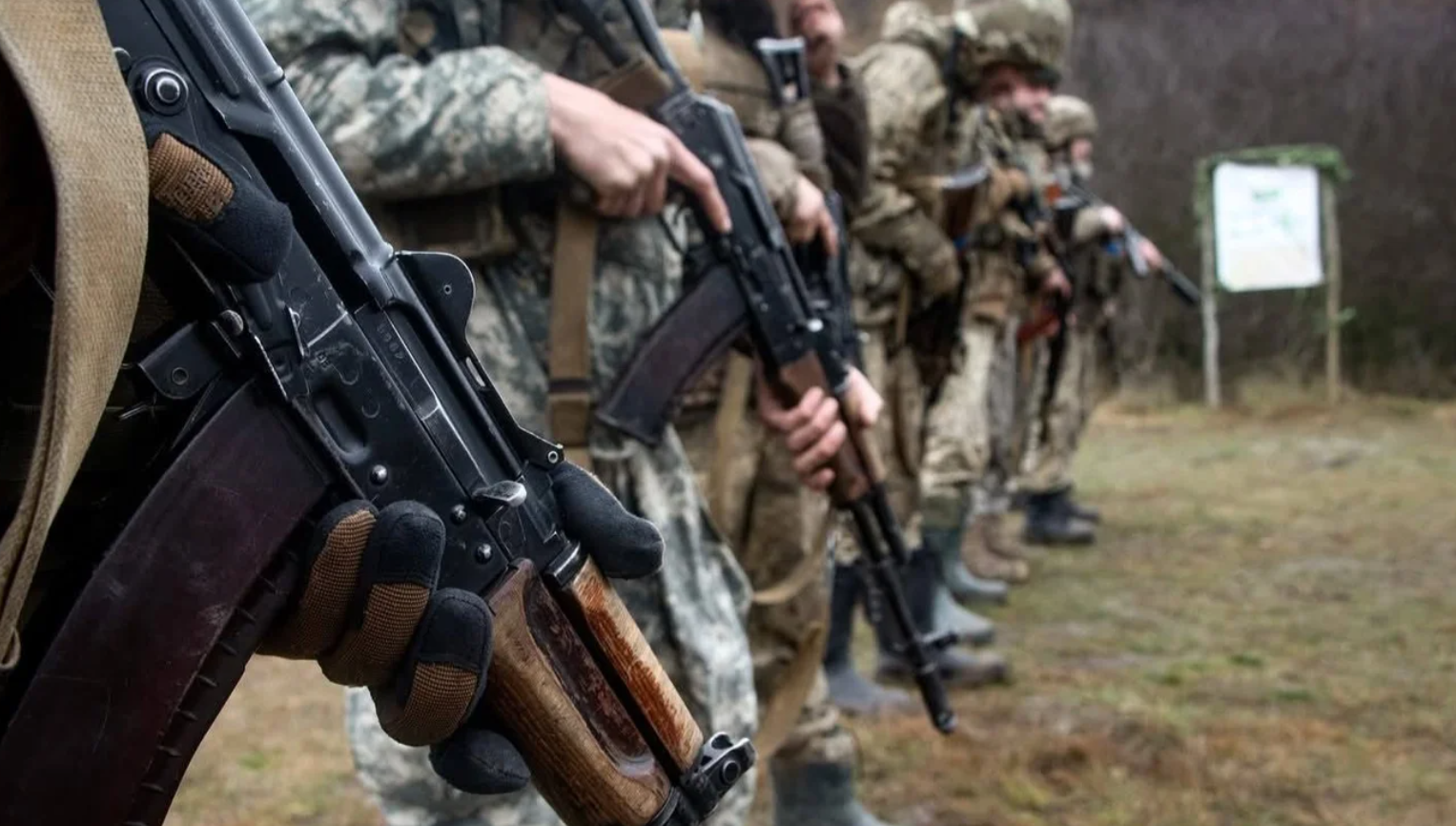 В Офісі генпрокурора пояснили, чому прибрали зі звітів дані щодо кількості СЗЧ та дезертирства