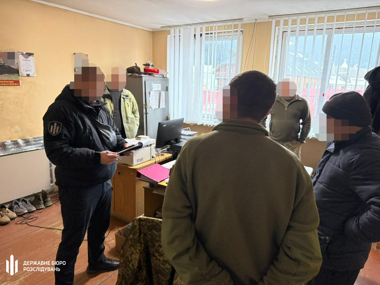 Причетний до побиття військовозобов'язаного: ще одного працівника Верховинського ТЦК затримали (ФОТО)