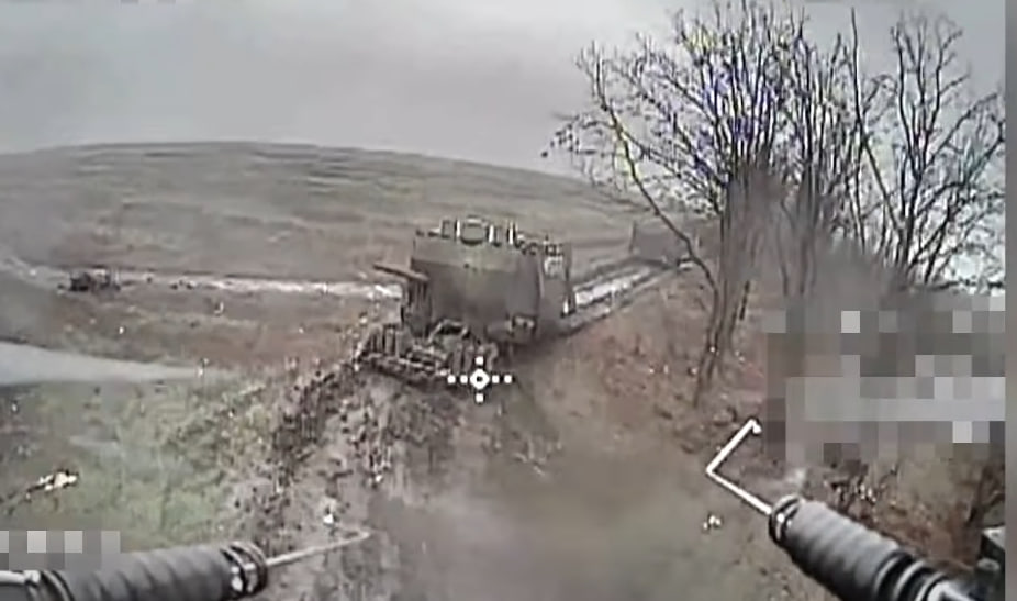 Івано-франківські спецпризначенці СБУ знищили російський мостоукладач МТУ-72 (ВІДЕО)