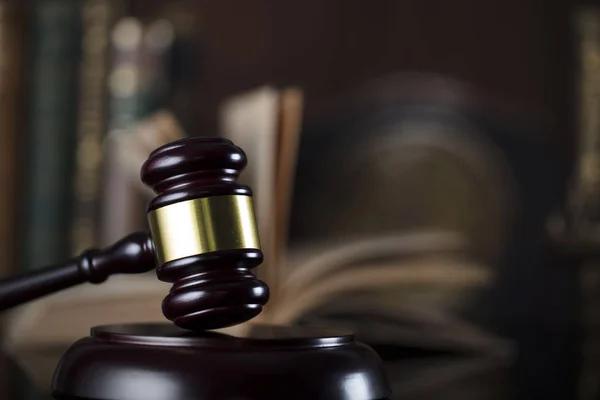 Нібито не прибув за повісткою. В Івано-Франківську суд скасував дані про порушення військового обліку