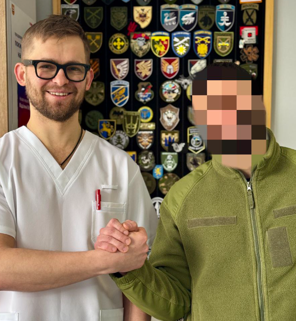 В Івано-Франківську військовослужбовцю успішно провели хондропластику коліна зі стовбуровими клітинами