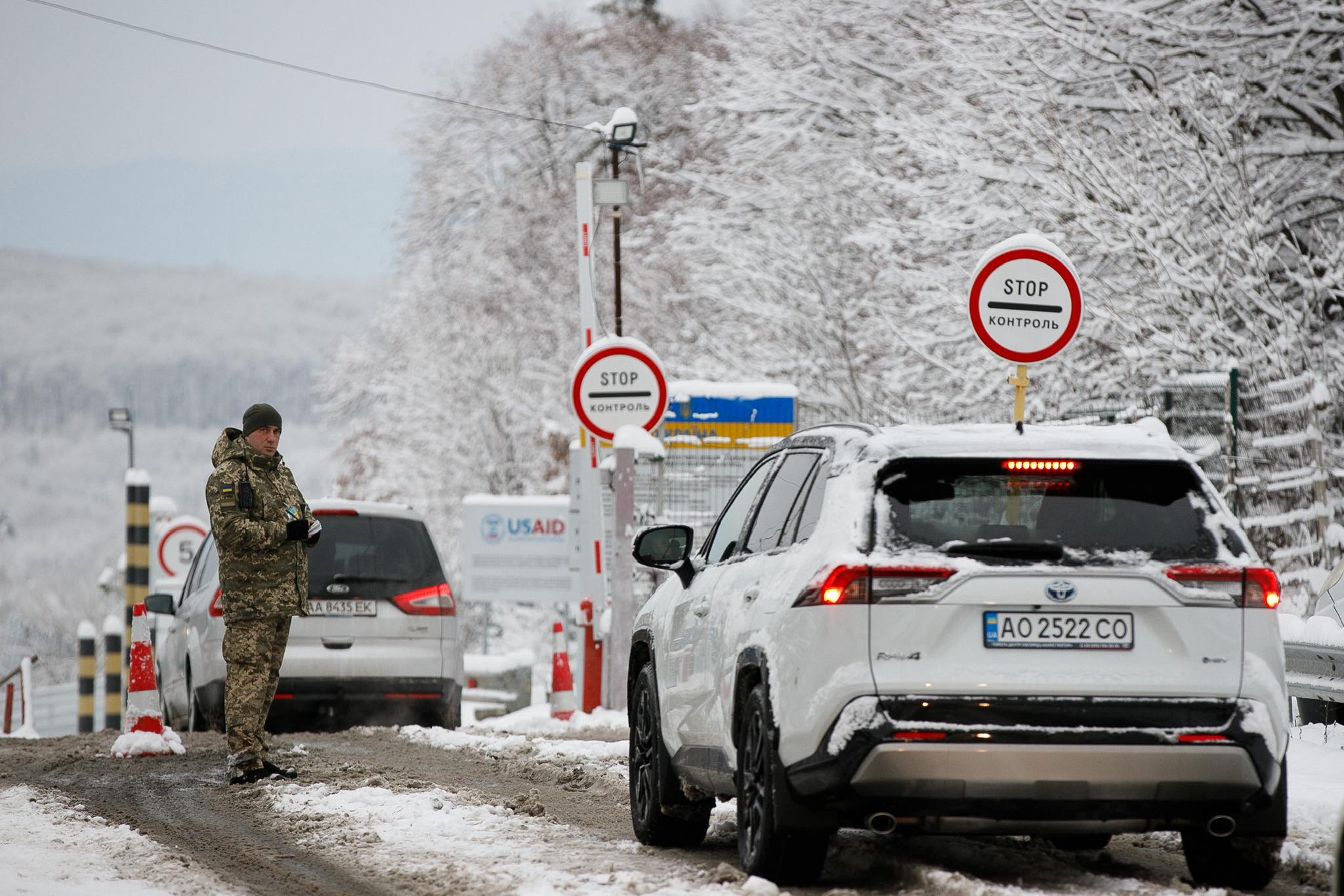 Ситуація на кордоні: за добу оформили 17 тисяч транспортних засобів