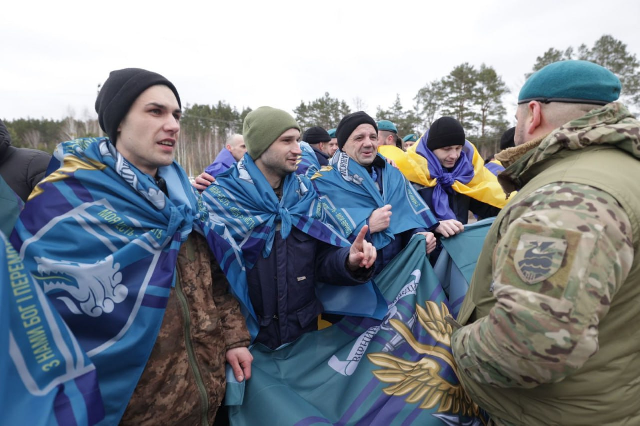 Семеро прикарпатців повертаються додому з російського полону