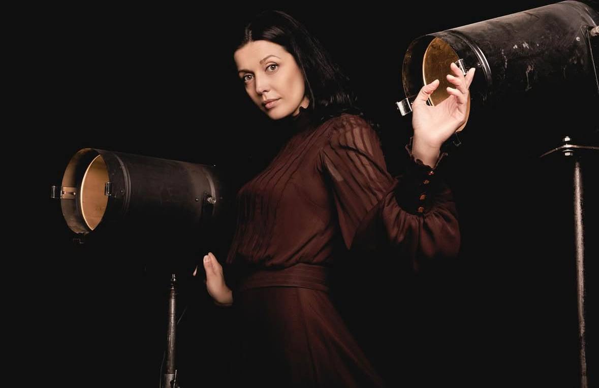 «Люблю увагу — тому я акторка»: Надія Левченко про шлях у театр та перші ролі