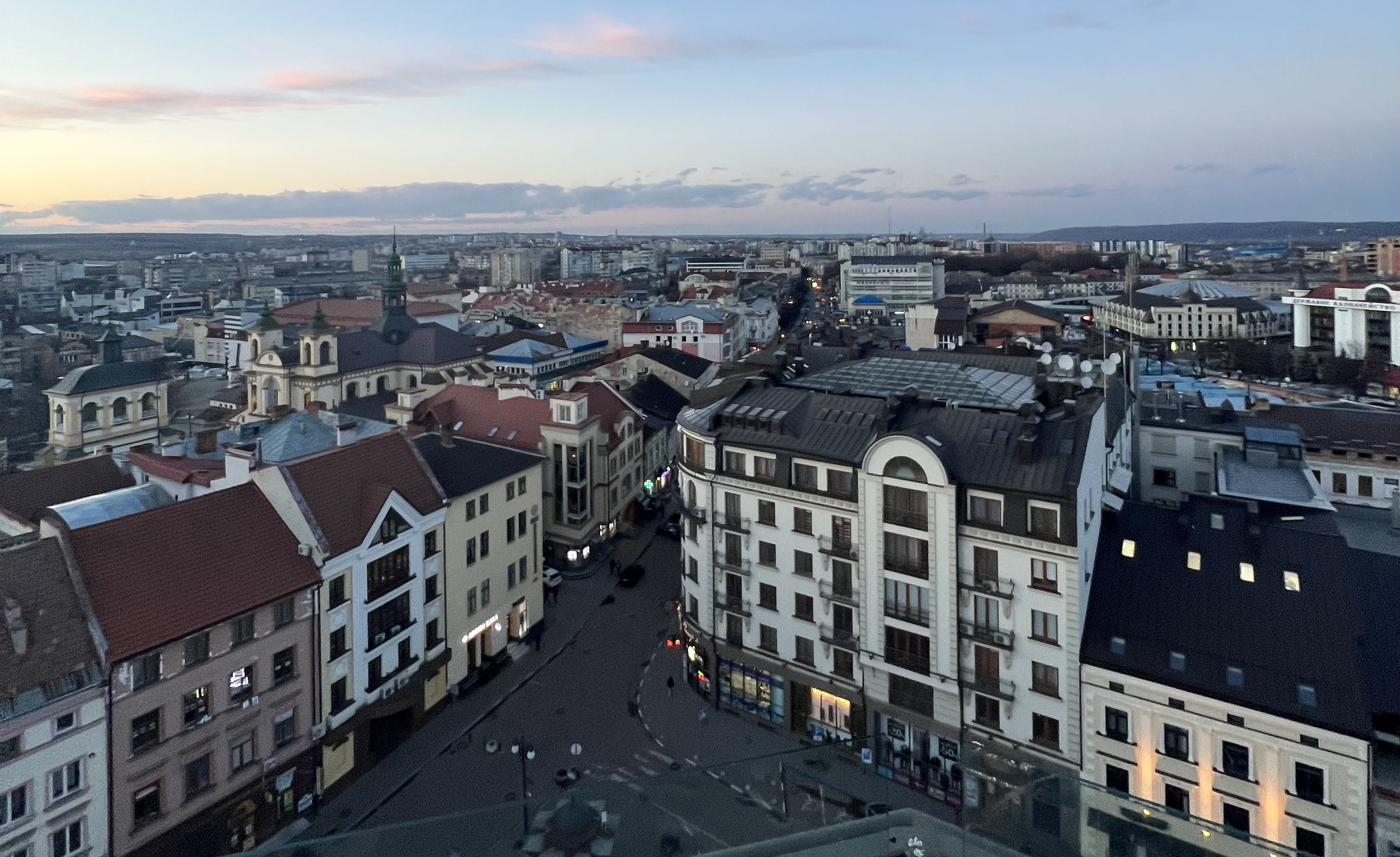 Більшість розкопок в Івано-Франківську — аварійні: що відновлюють комунальники