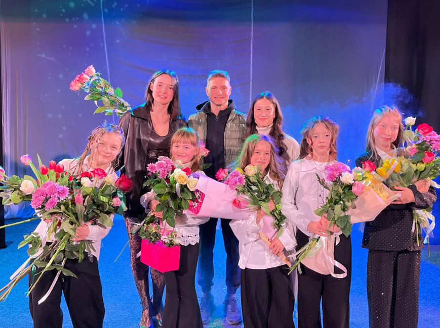 В Івано-Франківську актори дитячої студії зіграли виставу «Маленька принцеса» за мотивами казки Антуана де Сент-Екзюпері (ФОТО/ВІДЕО)