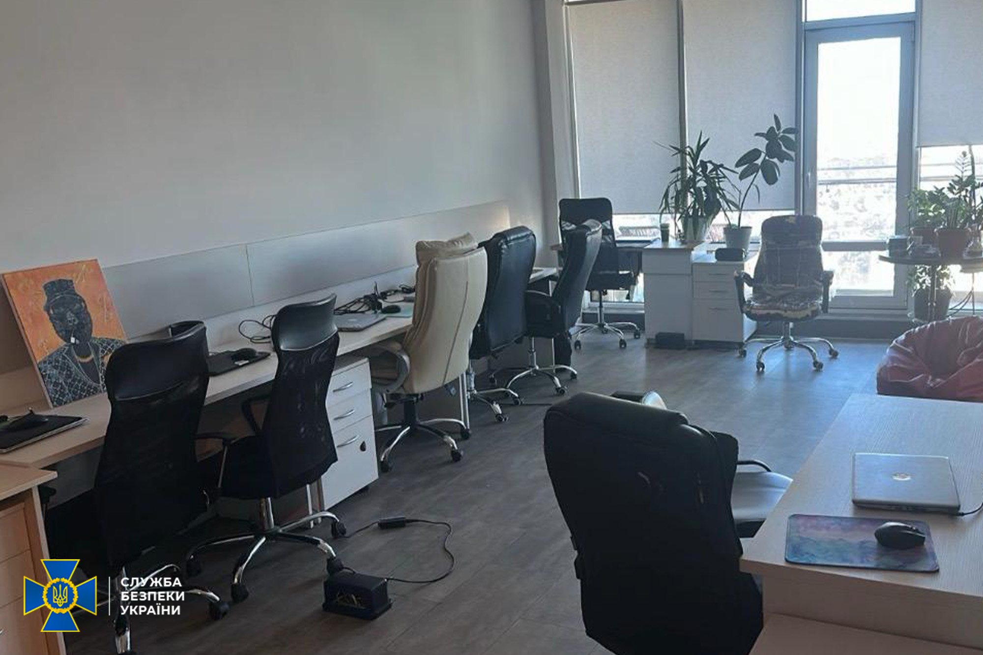 «Заробляли» майже 100 тисяч доларів на місяць: в Одесі викрили колцентр