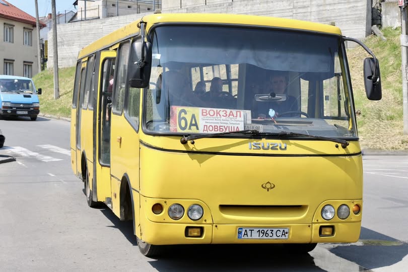 У Коломиї на Великдень курсуватиме безоплатний автобус до кладовища