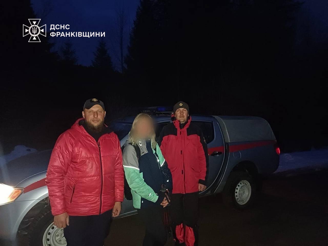 Заблукала в горах напередодні Великодня: прикарпатські рятувальники розшукали (ФОТОФАКТ)