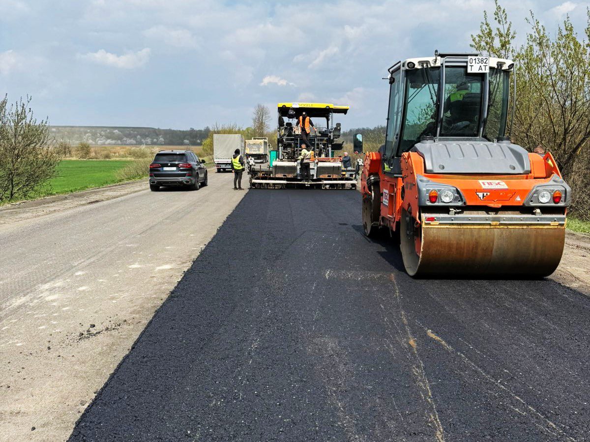 На Прикарпатті ліквідували понад 118 тисяч квадратних метрів ямковості