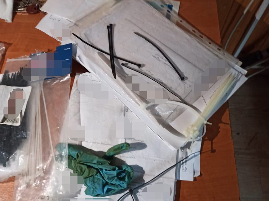 Кайданки, побиття і сльозогінний газ: суд продовжив арешт підозрюваного у катуванні в ТЦК на Верховинщині