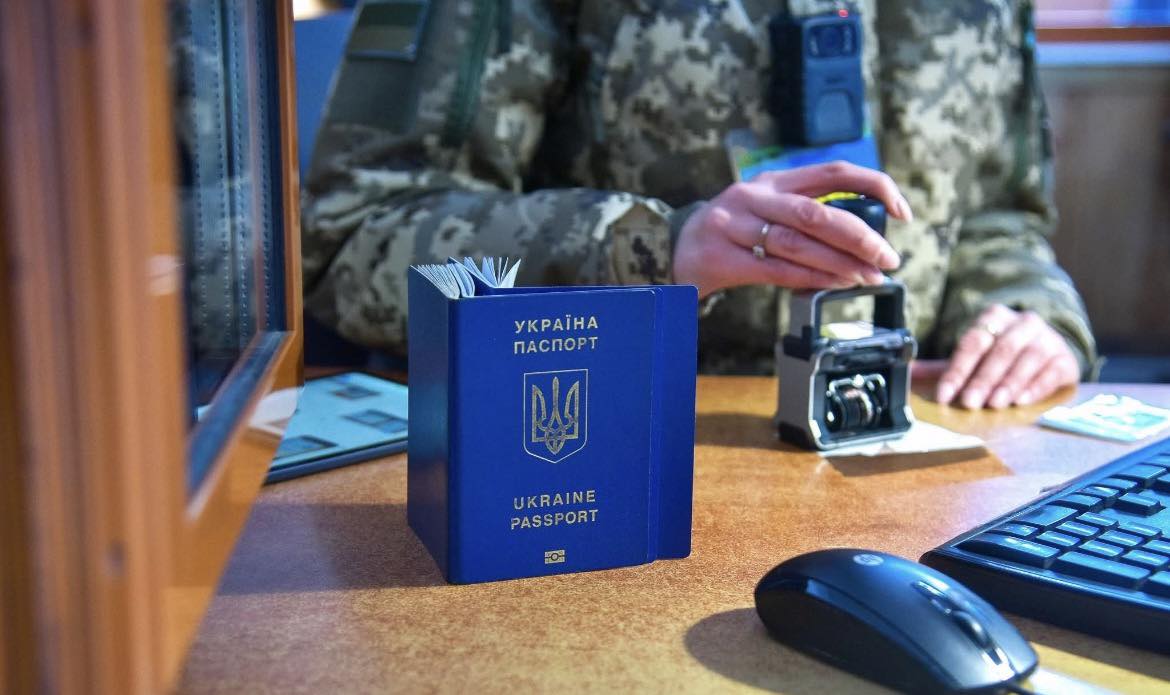 За добу західний кордон України перетнули 65 тисяч людей