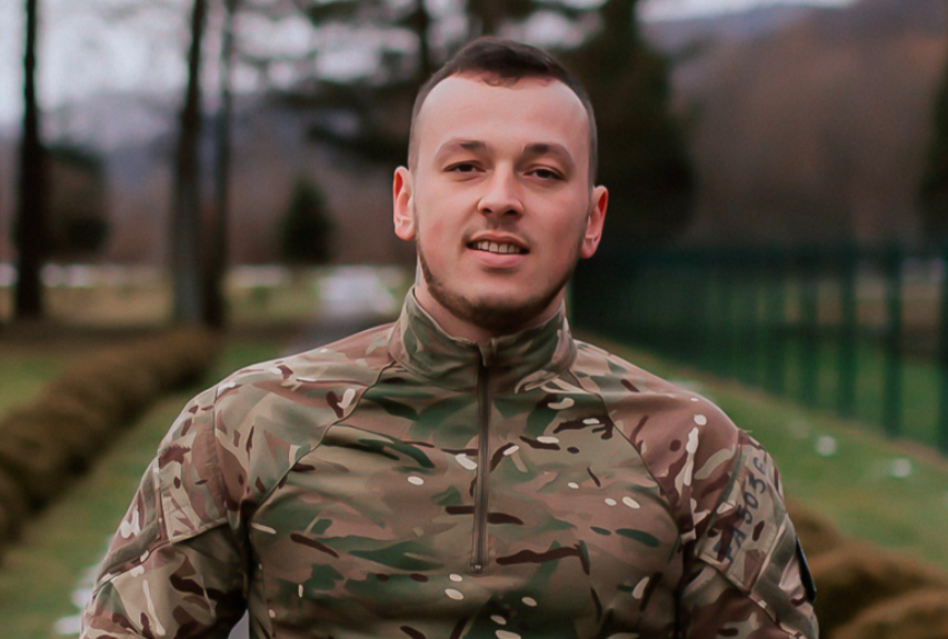 «Не міг залишитися осторонь»: історія життя та боротьби полеглого воїна Сергія Пуняка з Івано-Франківщини