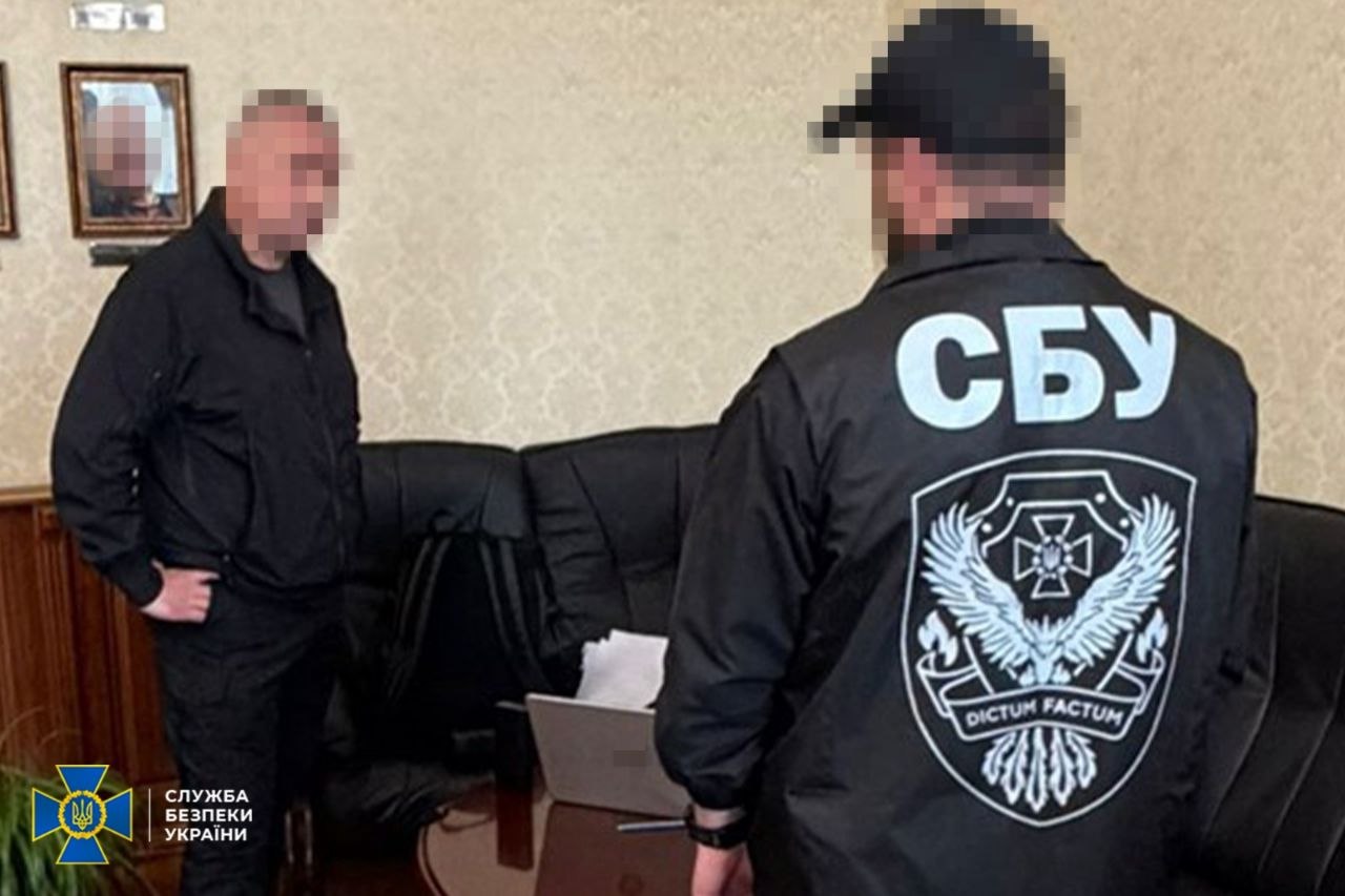 У справі про «кришування» порноофісів Нацполіція відсторонила посадовців з Івано-Франківщини, Тернопільщини та Житомирщини