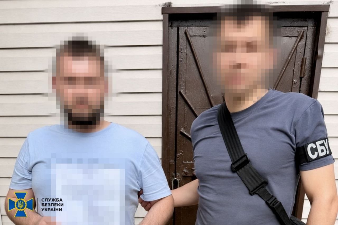 Допомагав окупантам і збирав дані про місцевих: СБУ викрила колаборанта з Куп’янщини