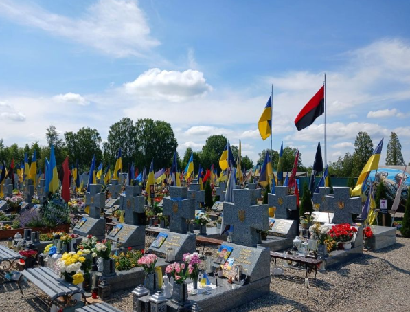 В Івано-Франківську започатковують щомісячні богослужіння за полеглими захисниками України