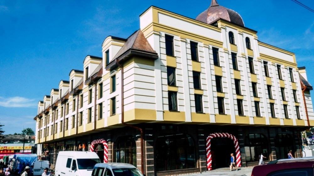 Через великий попит утворилися черги: в Івано-Франківську триває видача продуктових наборів