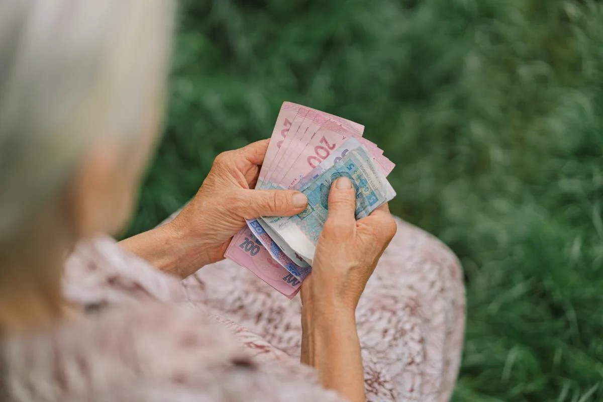 Пенсії до 250 тисяч гривень: скільки отримують окремі депутати та судді в Україні
