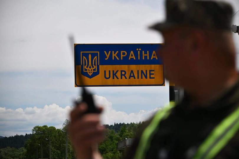 За добу через західний кордон України пройшли 122 тисячі людей