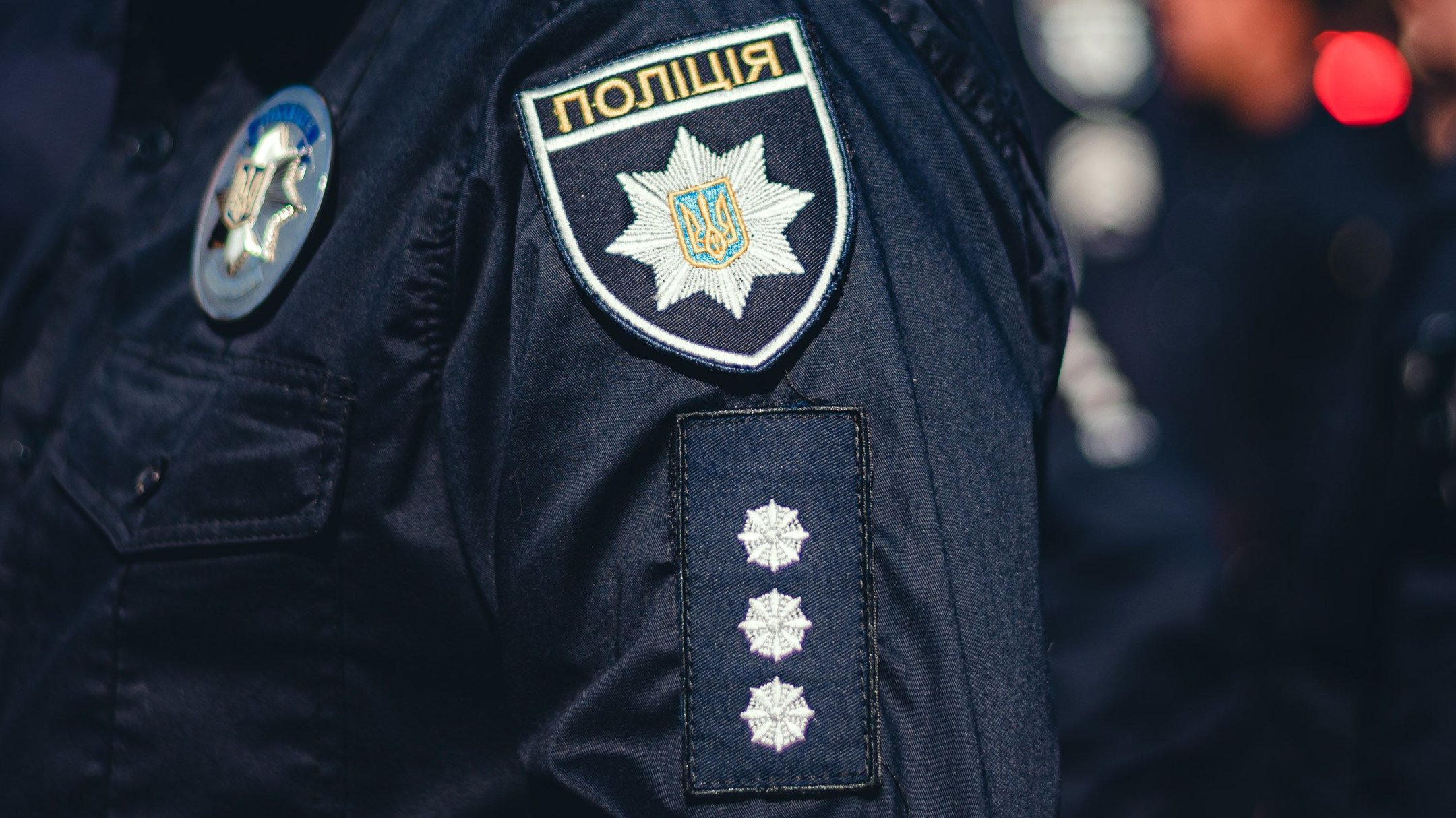 На Прикарпатті зіткнулися легковик та службова автівка поліції