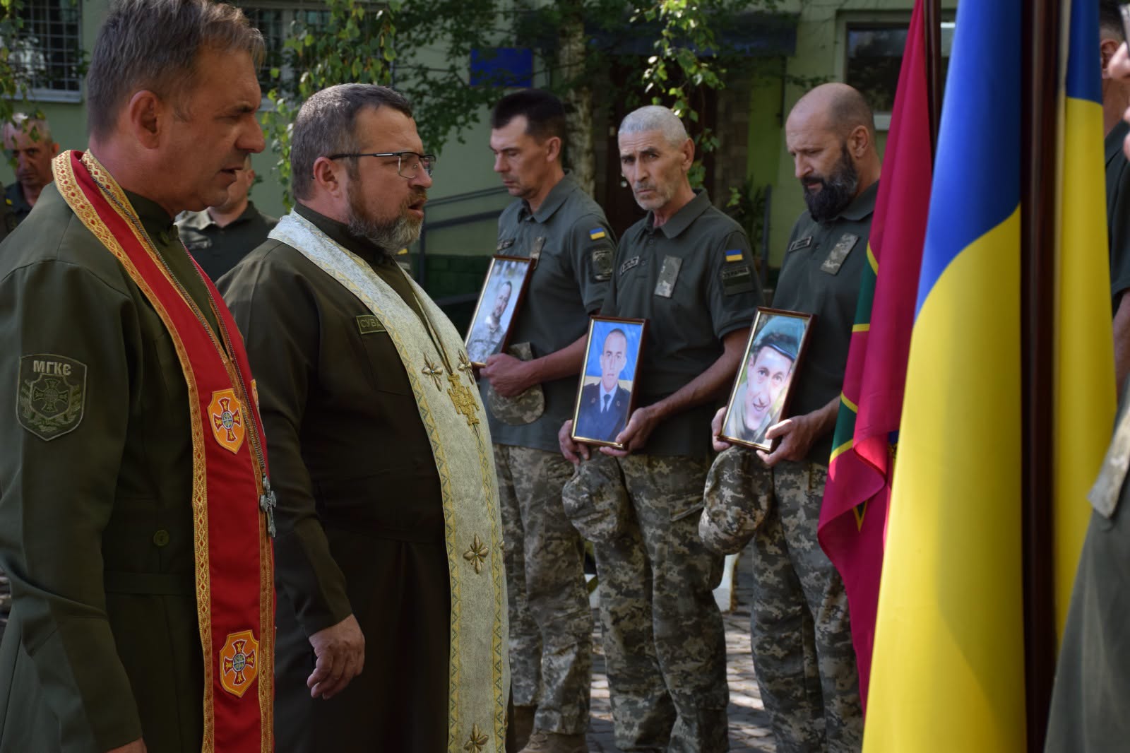 За мужність і захист України: родинам трьох полеглих прикордонників вручили нагороди