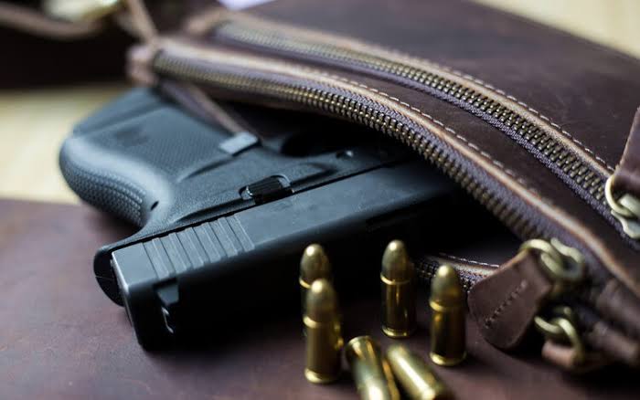 Понад 48 тисяч боєприпасів: скільки зброї задекларували прикарпатці