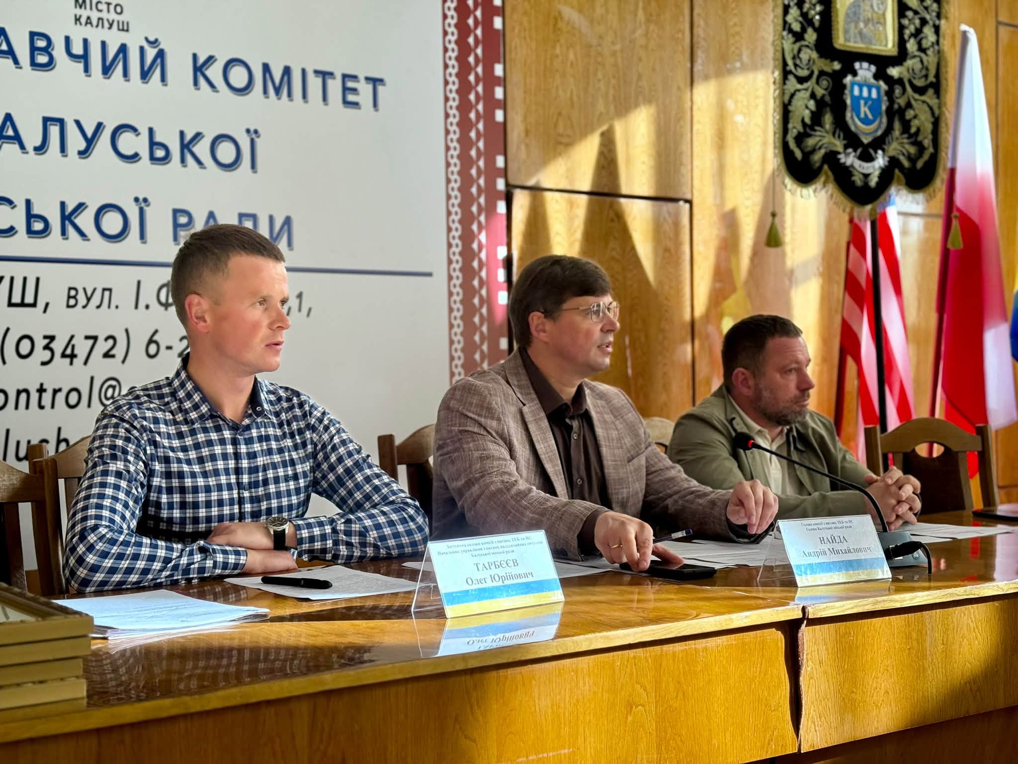 «Один спеціаліст обслуговує одразу п'ять об'єктів»: на Прикарпатті б'ють на сполох через критичну ситуацію на «Карпатнафтохімі»