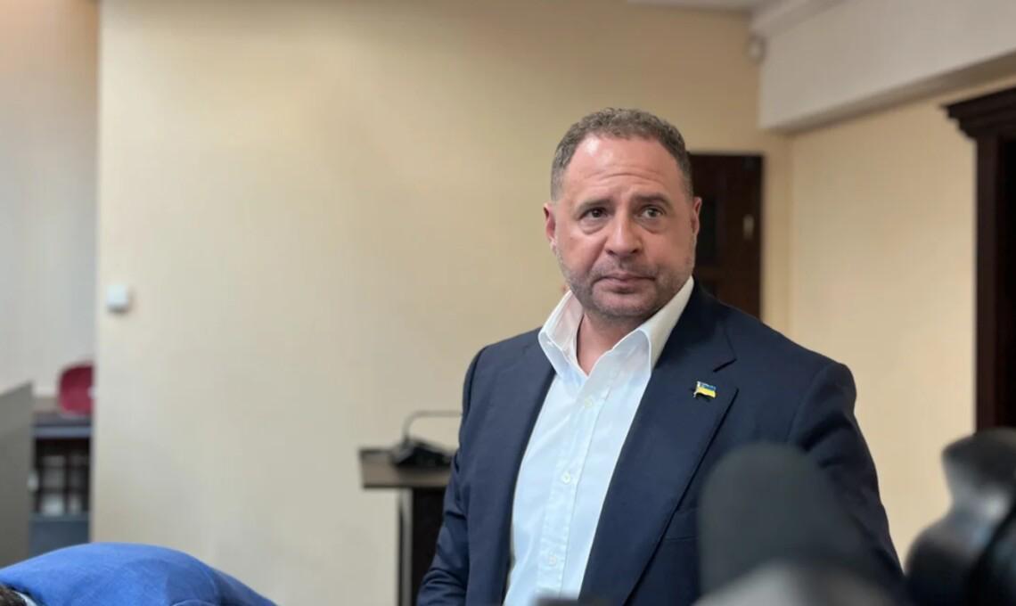 ВАКС зняв електронний браслет з Єрмака через «медичні показники»