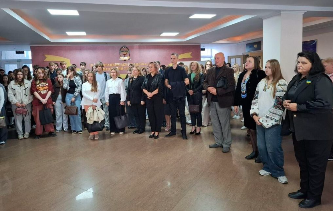 «Він був людиною, що несла світло»: в ІФНМУ провели годину пам’яті Юрія Чопика